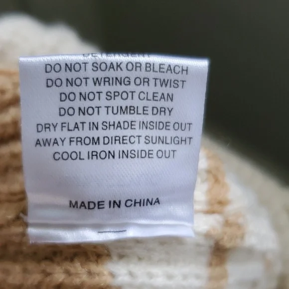 Sabo Knit Shorts Size Medium Cream and Tan - Picture 7 of 7